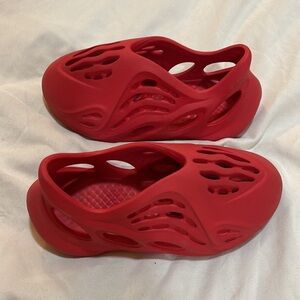 Yeezy Kids Foam Runner-Unisex❗️